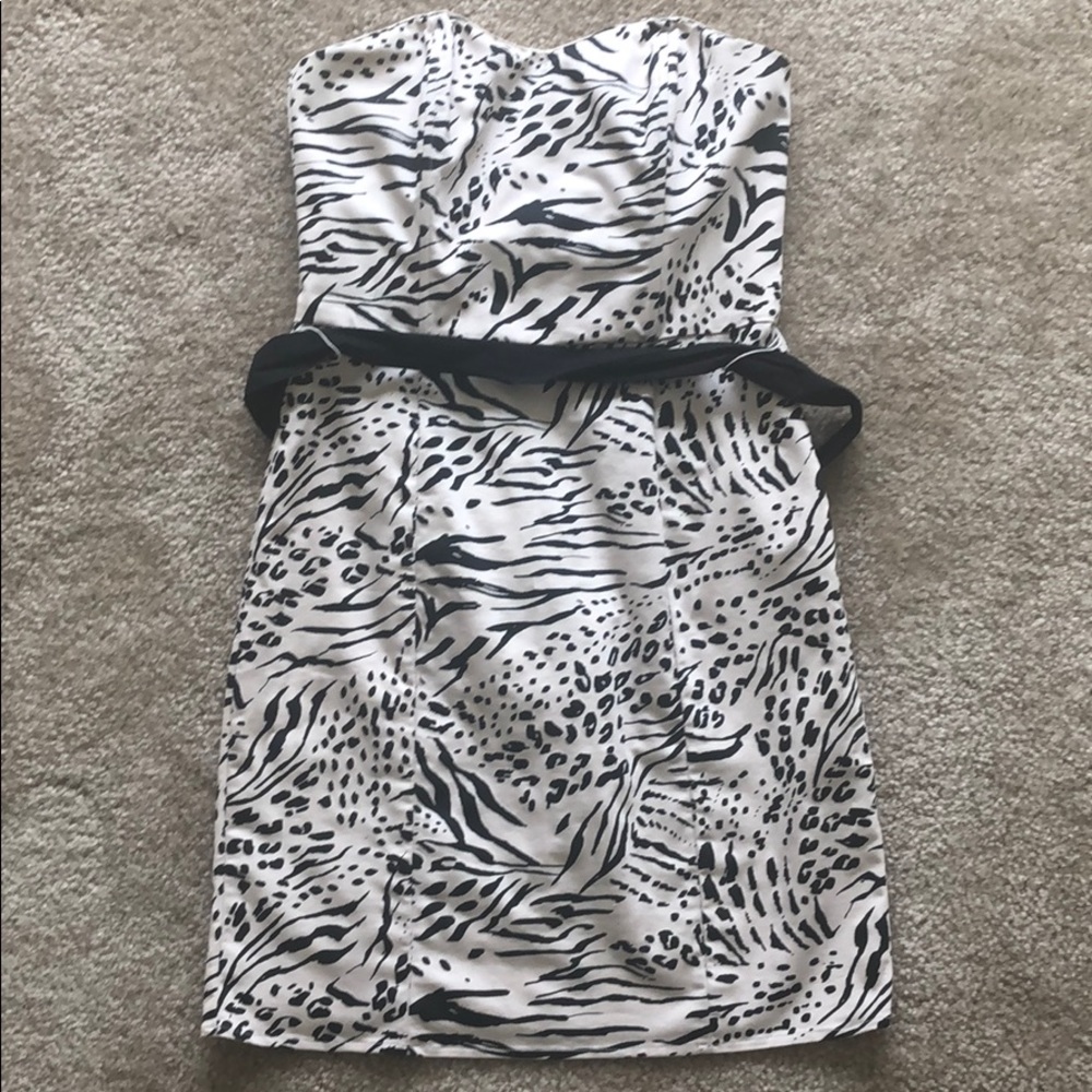 H&M strapless dress - size 8